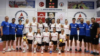 Muratpaşa Belediyespor İzmirde dörtlü turnuvaya katılacak