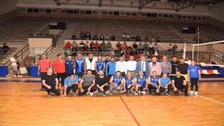 Nazillide okullar arası voleybol turnuvası başladı