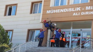 NEVÜde Yangın, Tahliye ve Kurtarma Tatbikatı yapıldı