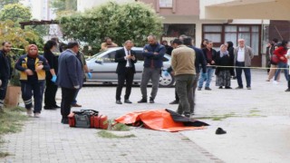 Onarmak için çıktığı çatıdan düşen yaşlı adam hayatını kaybetti
