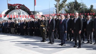 Osmaniye'de Cumhuriyetin 99. Yıl dönümü kutlamaları çelenk sunumuyla başladı