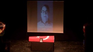 Oyuncu İsmail İncekara için İstanbul Tekel Sahnesinde anma töreni düzenlendi
