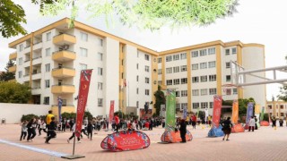 Özel kolejde Cumhuriyet şenlikleri
