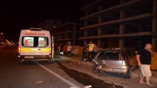 Park halindeki araca çarpan alkollü sürücü yaralandı