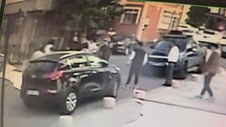 Pendikte sokak ortasında bıçaklı dehşet: 1 ölü, 2 yaralı