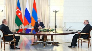 Putin, Aliyev ve Paşinyan arasındaki üçlü zirve Soçide başladı