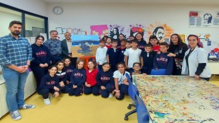 Ressam Doç. Dr. Türe Sankolu öğrencilerle buluştu