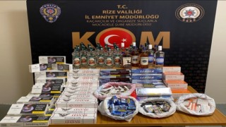 Rizede sigara ve alkol kaçakçılığı yapan 2 yabancı uyruklu şahıs sınır dışı edildi