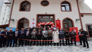 Rizede yapılan Berat Camii dualar eşliğinde açıldı