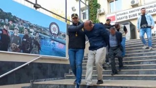 Sahte polisler Ukraynalıyı soydu: O anlar kamerada