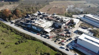 Sakaryadaki fabrika yangınında oluşan tahribat gözler önüne serildi