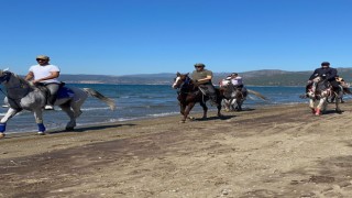 Salihli Atlı Spor Kulübünden deniz kenarında safari