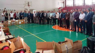Salihlideki 58 okulun spor malzemesi Gençlik ve Spor Bakanlığından