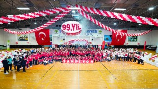 Şampiyonlar, şölen havasında ödüllerini aldı