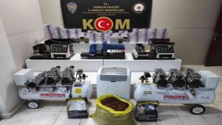 Samsunda bir evde otomatik sigara sarma makineleri ve 20 bin makaron ele geçirildi