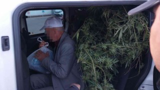 Samsunda sokak satıcılarına Kökünü Kurutma Operasyonu: 94 gözaltı