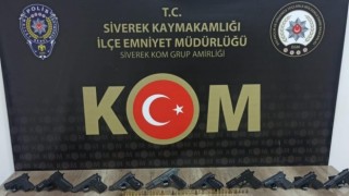 Şanlıurfada ruhsatsız 10 tabanca ele geçirildi