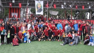 Sarayköyspor galibiyeti şehit madencilere armağan etti