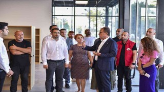 Seçer, yapımı süren okuma salonunu inceledi