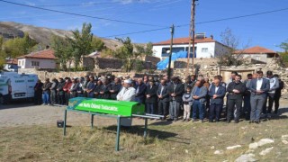 Şehit annesi son yolculuğuna uğurlandı