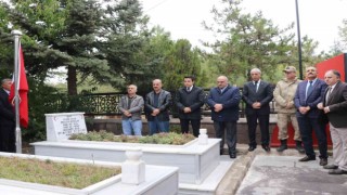 Şehit Eren Öztürk kabri başında anıldı