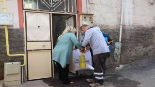 Şehitkamilde dar gelirli ailelere gıda yardımı