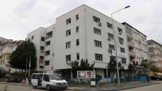 SGK İlkadım binası çatlaklar nedeniyle tahliye edildi