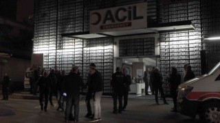 Şiddet gören kadını kurtarmak isteyen polis memuru şehit oldu