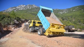 Şıhlar Mahallesinde 5 kilometre yol asfaltlandı