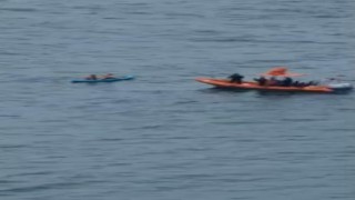 Şilede korku dolu anlar: Mahsur kalan kanocuları Sahil Güvenlik ekipleri kurtardı