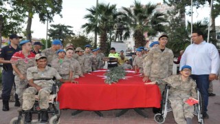 Silifkede özel çocuklar asker kıyafeti giyip, asker yemini ettiler