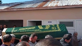 Sinopta silahlı saldırıda ölen muhtarın oğlu toprağa verildi