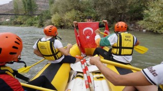 Şırnakta Cumhuriyet Bayramı rafting ile kutlandı