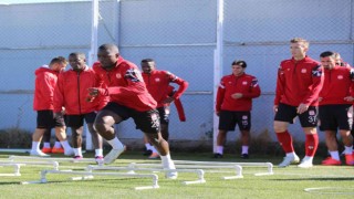 Sivasspor, Antalyaspor maçına 3 puan parolasıyla hazırlanıyor
