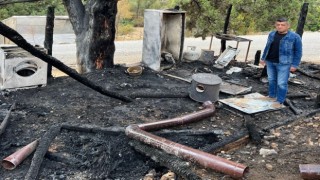 Sobadan çıkan kıvılcımlar baraka evi kül etti