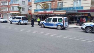 Sokak ortasında bıçaklandı sığındığı iş yerinde hayatını kaybetti