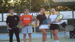 Sonbahar Tenis Turnuvası nefesleri kesti