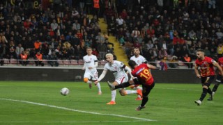 Spor Toto Süper Lig: Kayserispor: 2 - Galatasaray: 0 (İlk yarı)