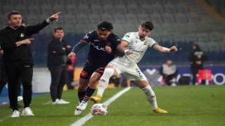 Spor Toto Süper Lig: Medipol Başakşehir: 1 - Giresunspor: 0 (İlk yarı)