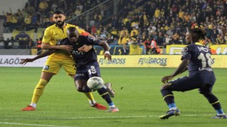 Spor Toto Süper Lig: MKE Ankaragücü: 0 - Fenerbahçe: 1 (Maç devam ediyor)