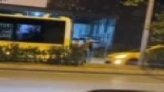 Sultanbeylide trafikte tehlike saçan patenli gençler vatandaşlar tarafından darp edildi