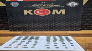 Şüphe üzerine durdurulan otomobilde tarihi sikke ele geçirildi
