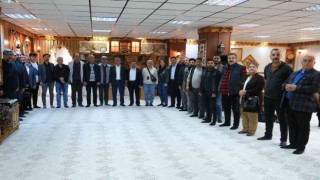 Tanoğlu gazetecilerle bir araya geldi