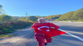 Tek başına Cumhuriyet maratonu yaptı