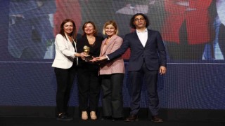 The Hammers Awardstan Aras Kargoya altın ödül