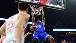 THY Euroleague: Anadolu Efes: 72 - Kızılyıldız: 59