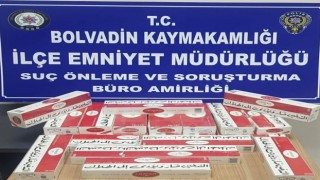 Tır şoförü kaçak sigara satarken suçüstü yapıldı