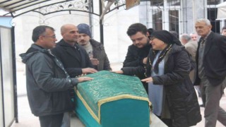 Tiyatro sanatçısı Mustafa Karadeniz son yolculuğuna uğurlandı