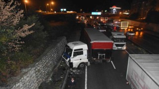 Tosyada 6 tırın karıştığı zincirleme kaza: 1 yaralı
