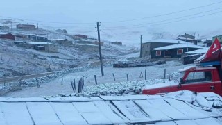 Trabzonun yaylaları beyaz örtüyle kaplandı